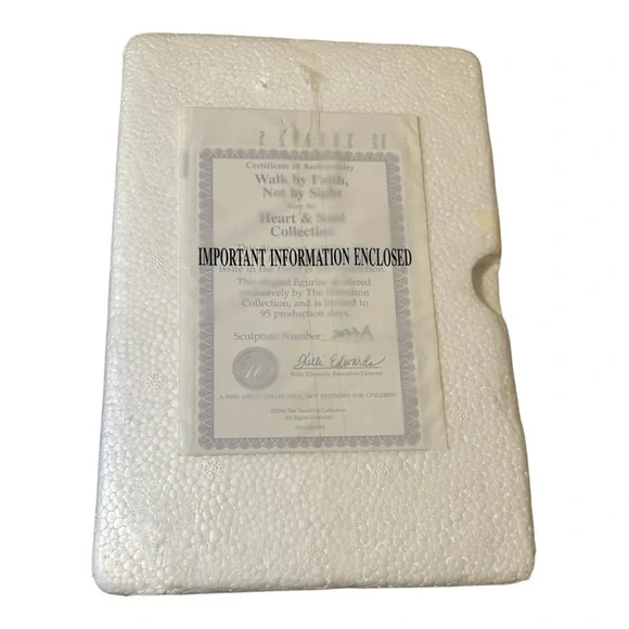 Walk Of Faith Not By Sight Woman Walking Style Fashion Elegant Figurine - Picture 8 of 8